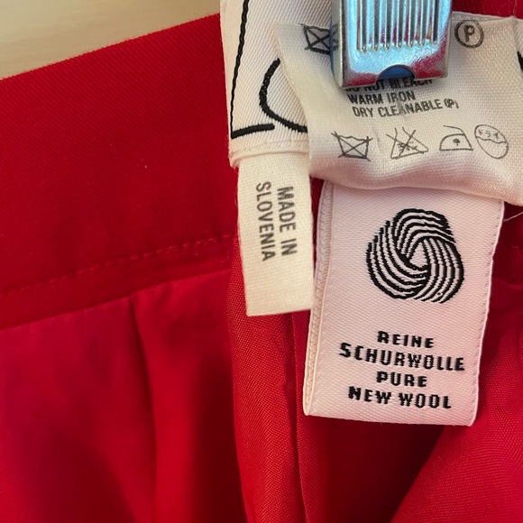 Laurel (div. of Escada) red gabardine wool skirt size 40eu (8us). - Picture 3 of 4
